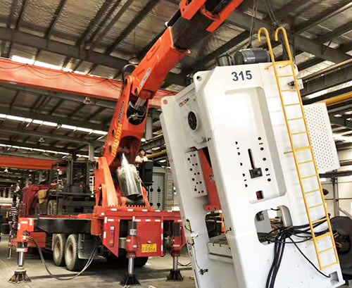 威县县附近随车吊出租，轻松解决运输难题