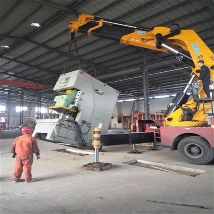 威县县80吨折臂吊车出租附近电话